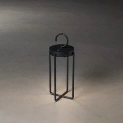 Konstsmide LED-Laterne Manorola Schwarz 39 Cm X 16 Cm X 16 Cm 14 Konstsmide LED-Laterne Manorola Schwarz 39 Cm X 16 Cm X 16 Cm -Heimdekoration Angebote 274558 1533 AB 04