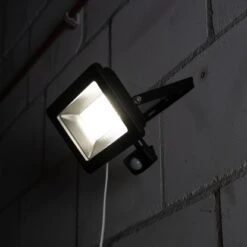 LED-Strahler 4000 K IP44 Sensor Sanan LED 50 W 5500 Lm Schwarz -Heimdekoration Angebote 692819 11020200 03