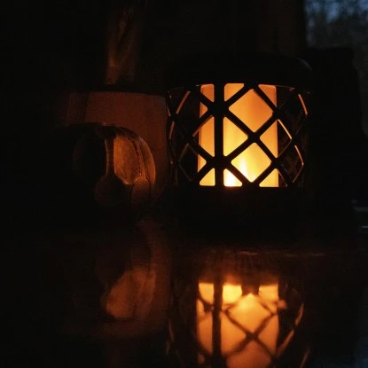 Solar-Laterne Rapanui Mit Erdspieß 2 W 50 Lm 1500 K IP65 Sensor Schwarz 5 Solar-Laterne Rapanui Mit Erdspieß 2 W 50 Lm 1500 K IP65 Sensor Schwarz – Bild 5