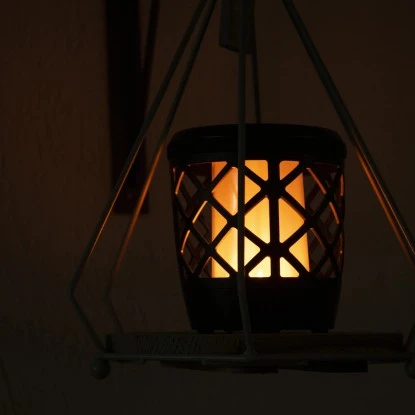 Solar-Laterne Rapanui Mit Erdspieß 2 W 50 Lm 1500 K IP65 Sensor Schwarz 6 Solar-Laterne Rapanui Mit Erdspieß 2 W 50 Lm 1500 K IP65 Sensor Schwarz – Bild 6