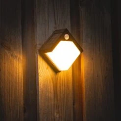 Solar-Wandleuchte Pretoria 1 W 50 Lm 2700 K IP44 Sensor Schwarz -Heimdekoration Angebote 693315 11020200 03