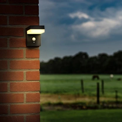 Solar-Wandleuchte 3,3 W 600 Lm 2700 K IP44 Sensor Schwarz 5 Solar-Wandleuchte 3,3 W 600 Lm 2700 K IP44 Sensor Schwarz – Bild 5