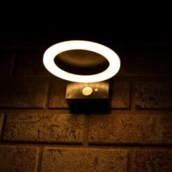 Solar-Wandleuchte Marseille 6 W 600 Lm 2700 K IP44 Sensor Schwarz -Heimdekoration Angebote 693405 11020200 04